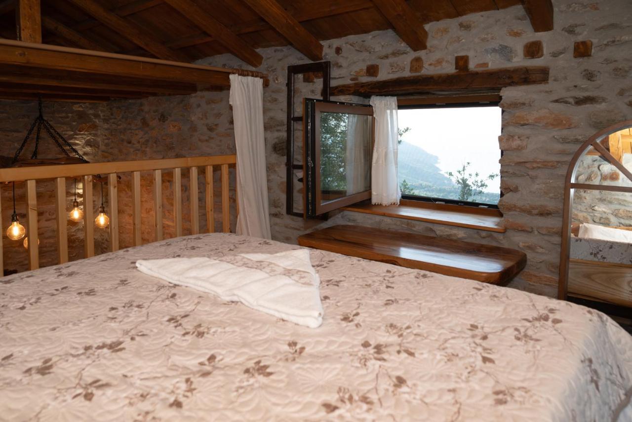 Aristoteli'S Stone House Makrirrákhi エクステリア 写真