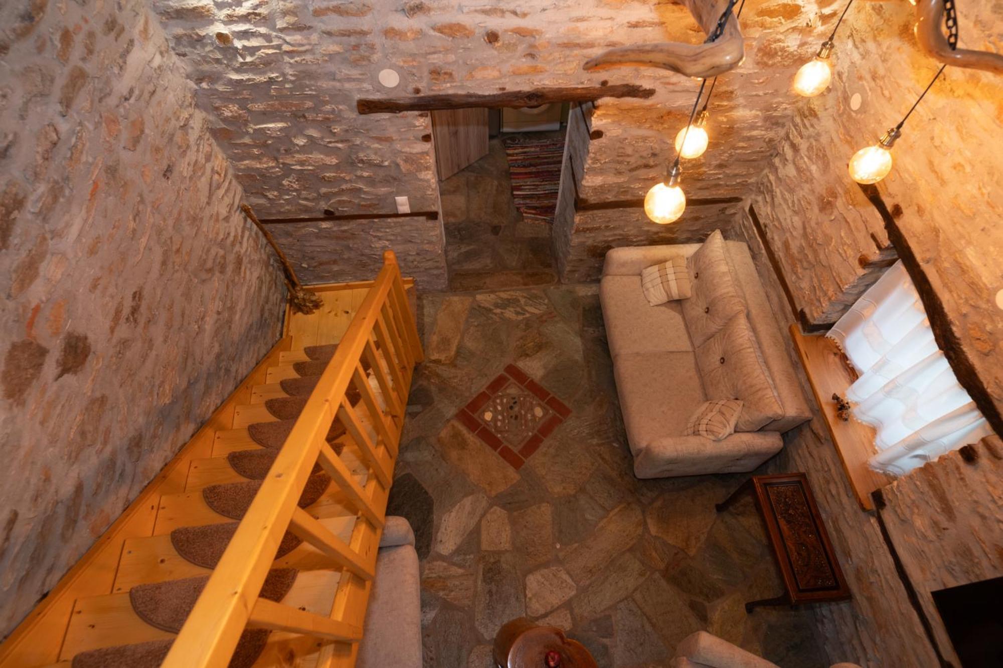 Aristoteli'S Stone House Makrirrákhi エクステリア 写真